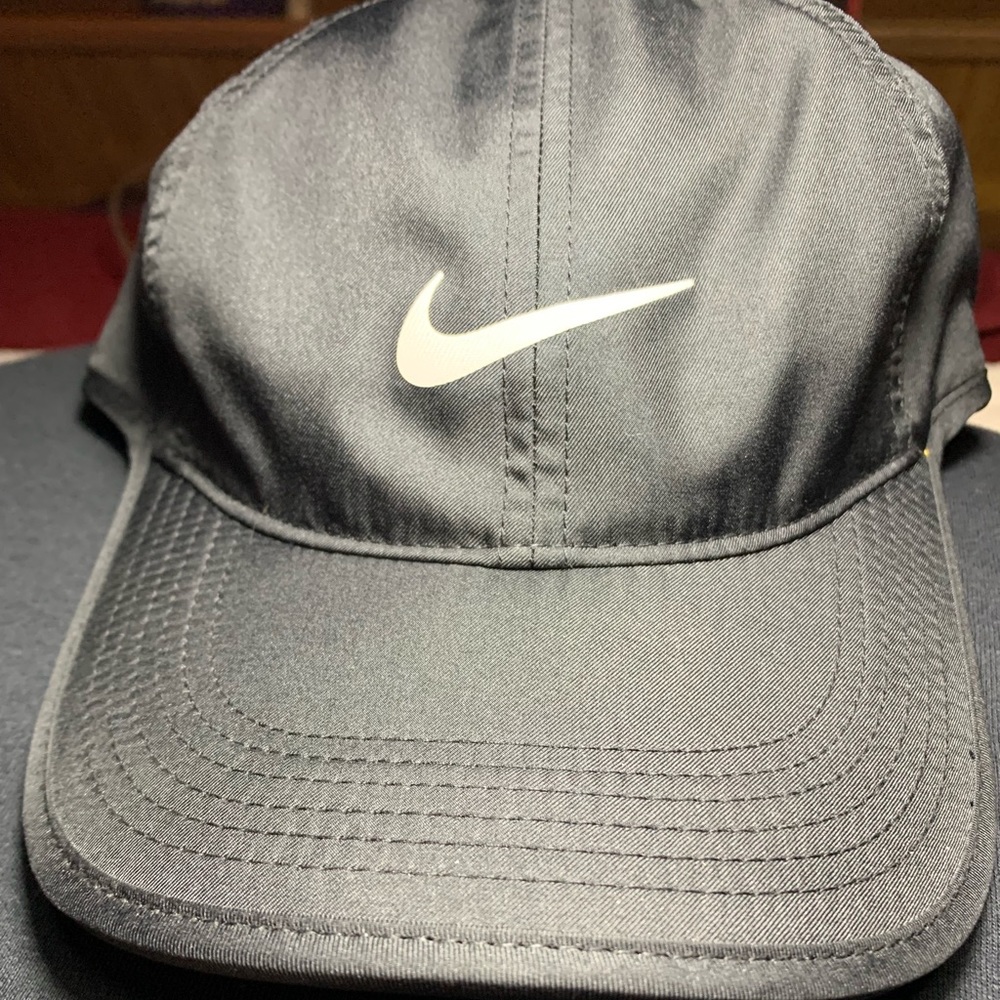 Nike Dri-Fit Featherlight Areobill Baseball Cap
